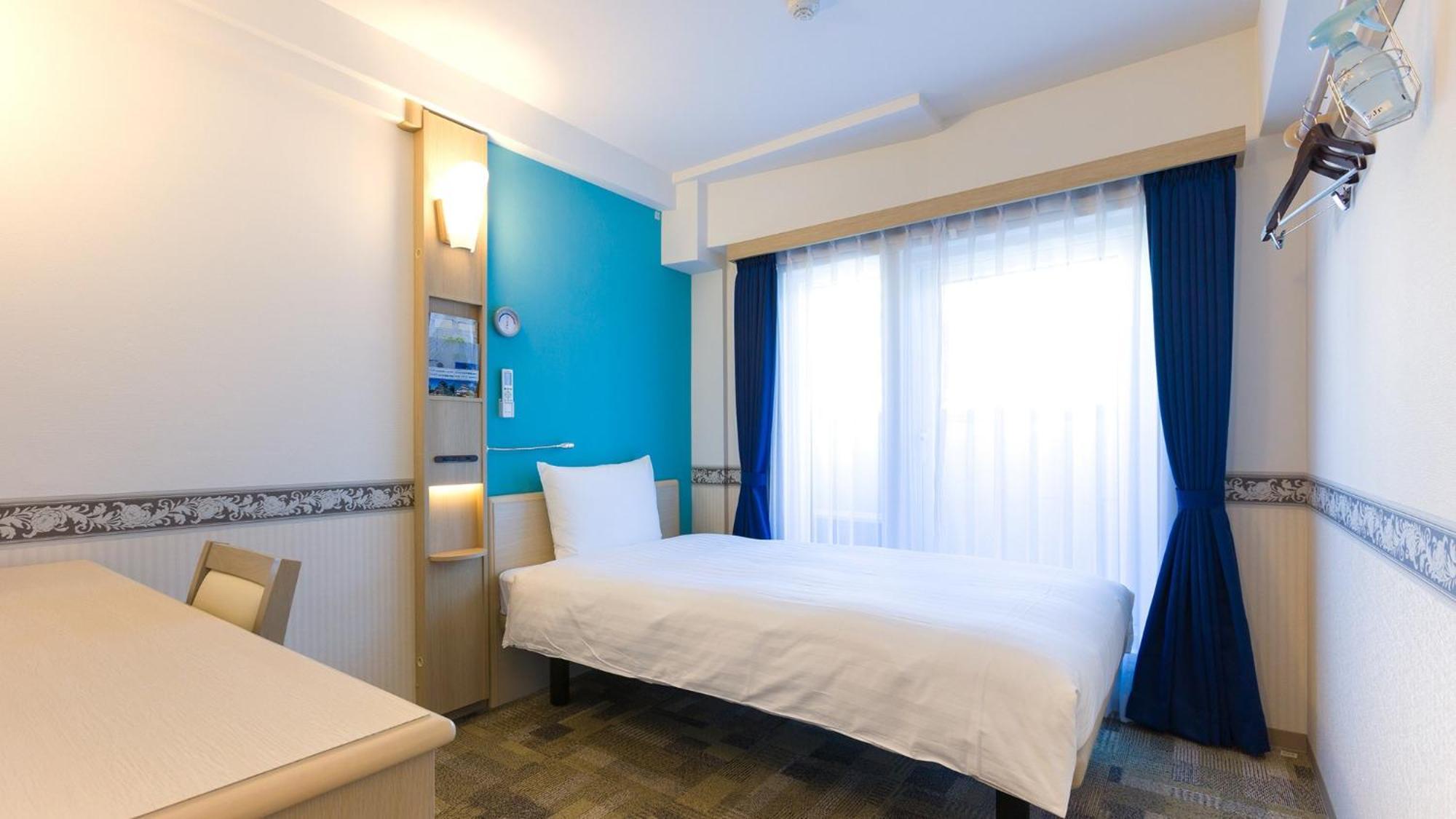 Toyoko Inn Saitama Misato Ekimae Экстерьер фото